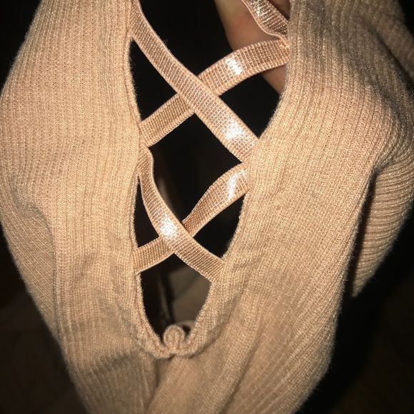 off-shoulder top🚨offer? - Picture 4 of 5